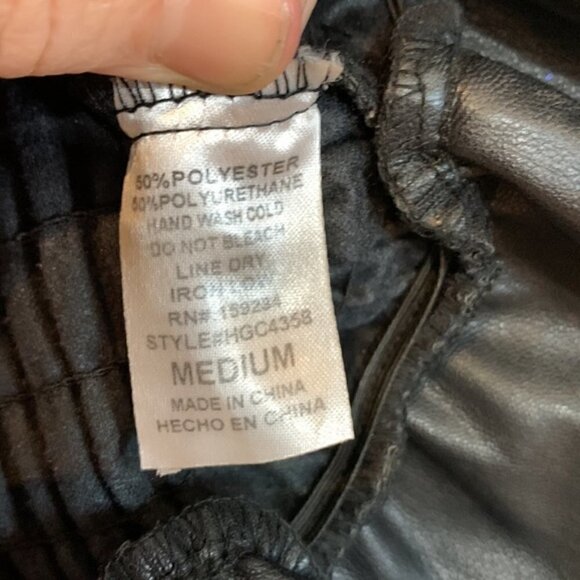 Hot and Delicious brand stretch elastic faux leather mini skirt ruffle size M - Picture 10 of 10